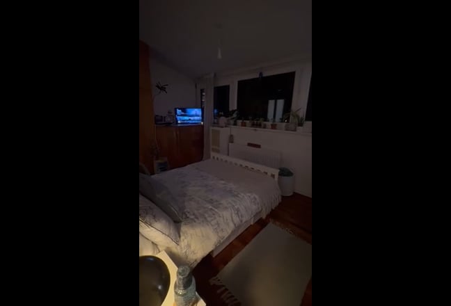 Huge Double Room  Main Photo