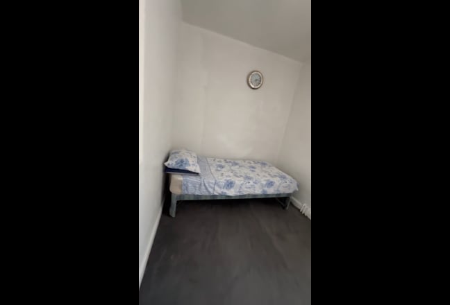 Room in a Shared House, Students Only  Main Photo