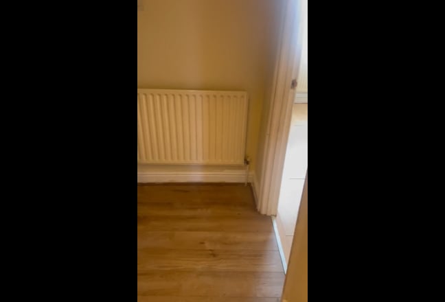 Double bedroom available for two Muslim student  Main Photo