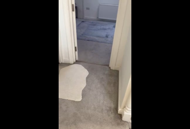 Large Double Room in M33 Near Sale Tram Station Main Photo