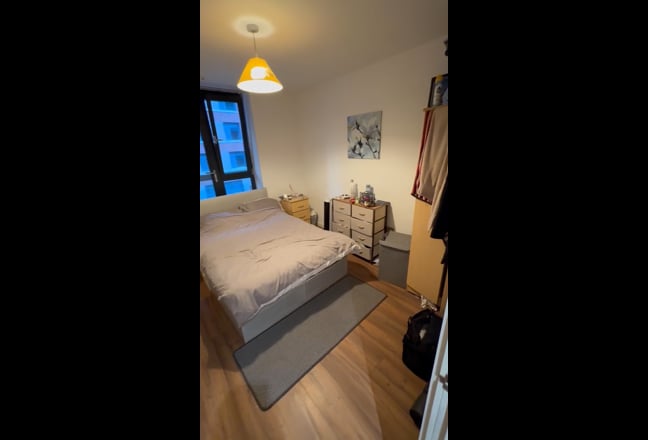 Double room in 2 bed 2 bath flat, fully furnished. Main Photo