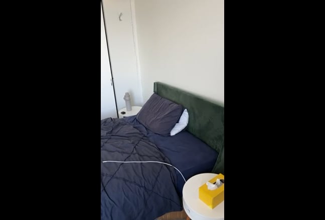 Double Room – 6 Mins to Crossharbour DLR  Main Photo