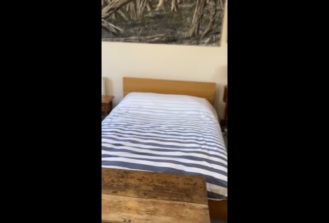 Lg Dble room with integral kitchen  Main Photo