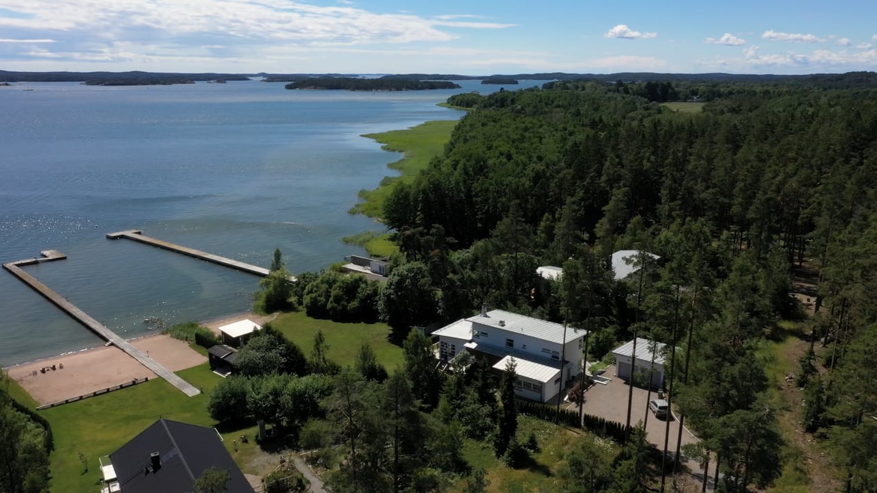 9 rum Villa på Dalarövägen 234 Dalarö Haninge kommun - video
