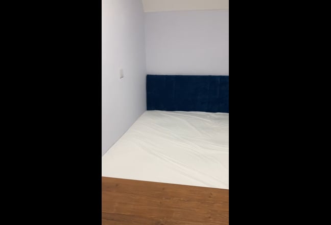 Spacious 4 bedroom shared house Main Photo