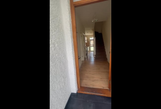 41m 🤩Amazing 5 bedroom house with huge garden  Main Photo