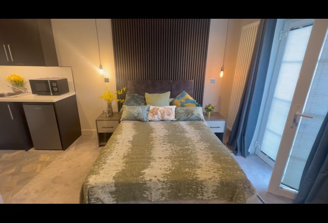 💥 Luxury Home in Hotel Style 💥 Ensuite Rooms Main Photo