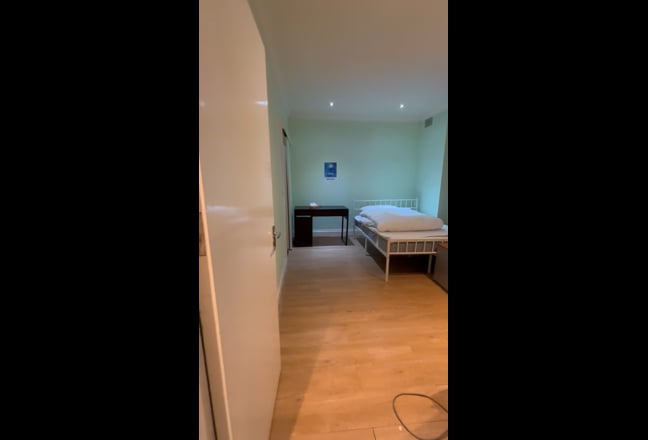 0 Deposit |En-suite 2-Bed Flat | W12 Main Photo