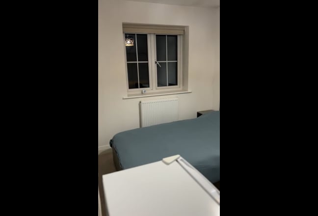 Double bed with Separate bathroom. Main Photo