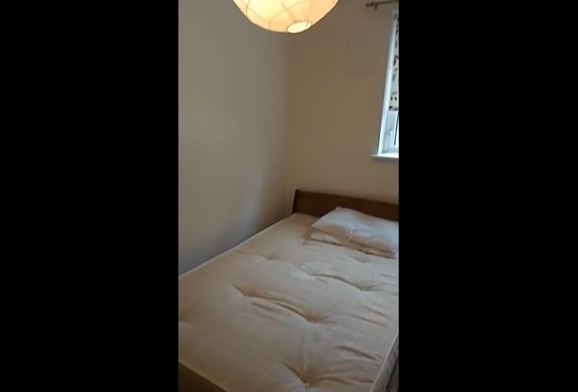 Comfy Room Available to Rent Main Photo