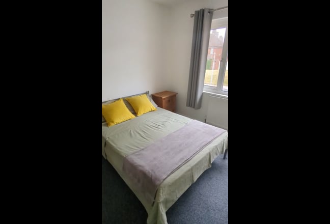 Double room suitable for couple or 2 friends  Main Photo