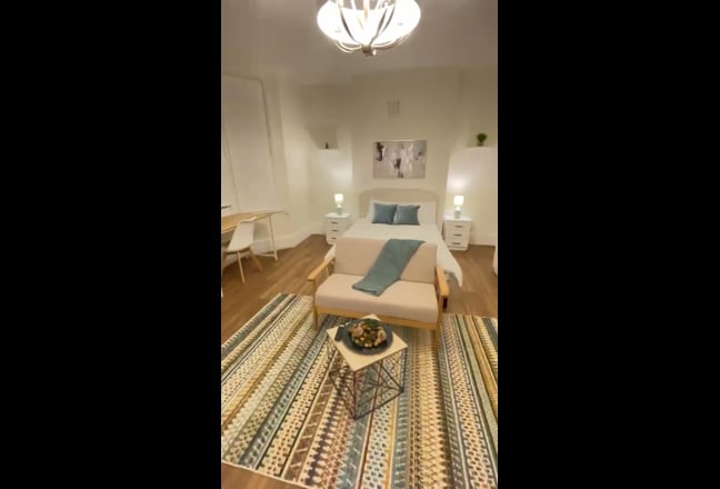 Video 1: Room 1