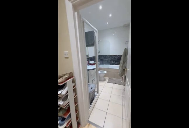 Gorgeous Hampstead 2-person Flat (DM for video) Main Photo