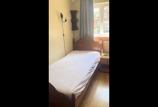 Single furnished room in Botley Oxfordshire  OX2  Main Photo