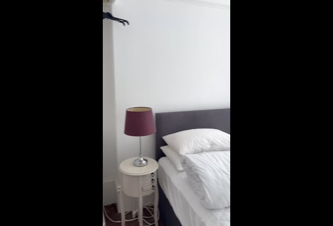 Beautifully presented self contained studio  Main Photo