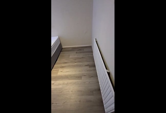 Double room to rent  Main Photo