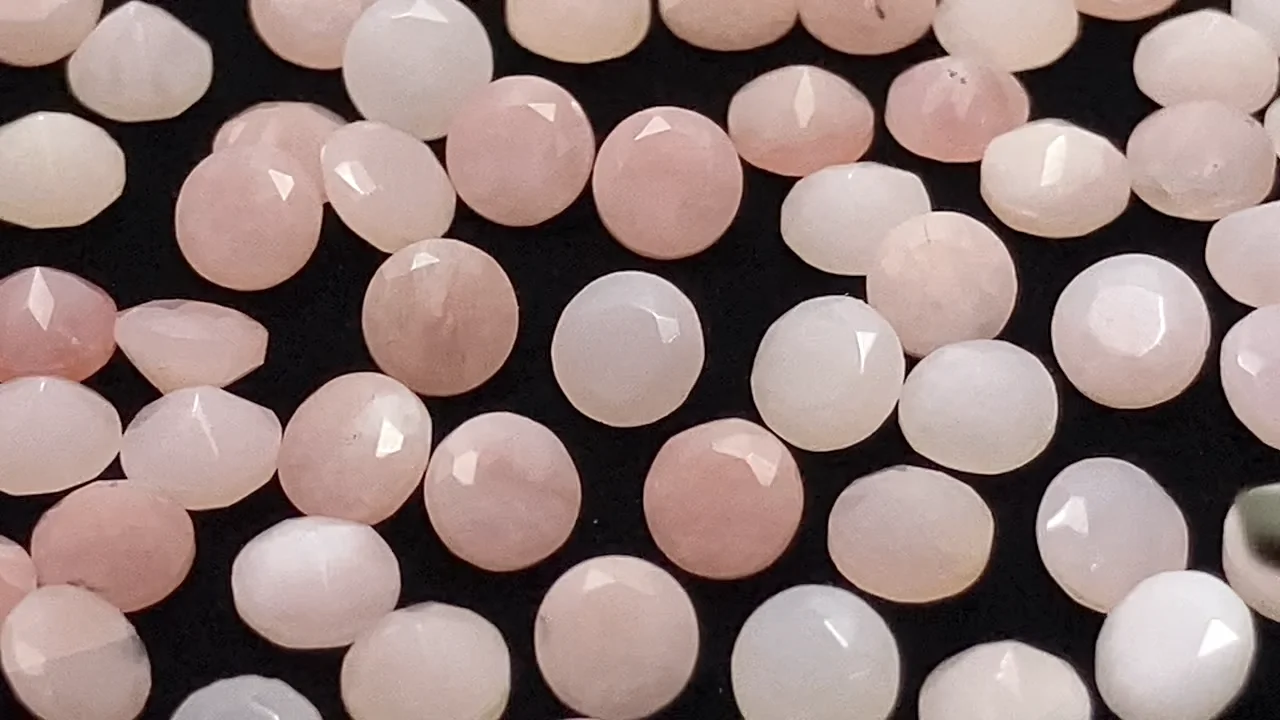 ピンクオパール 穴なしラウンドファセットカット4×4mm 10粒｜天然石