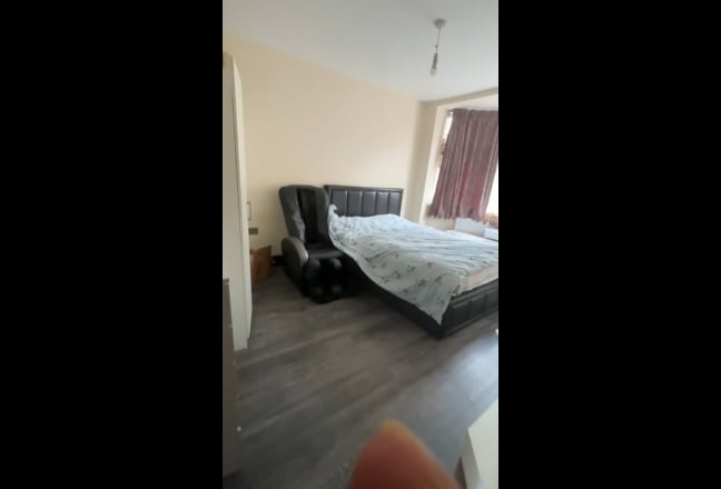 Zone3 large double room to rent  Main Photo