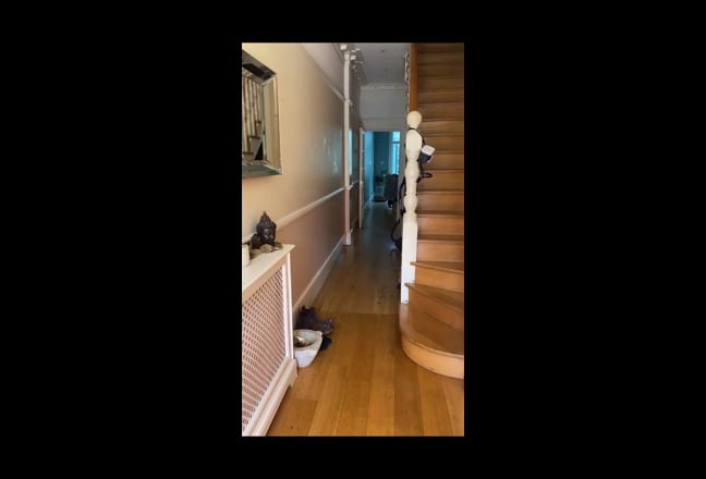 Bright king size BR with Air Con. &pound;1,100 pcm Main Photo