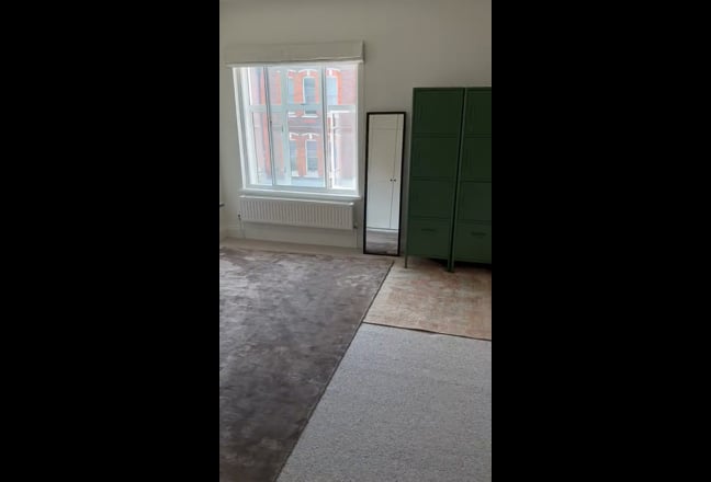Double Room Available - Bills Included Main Photo