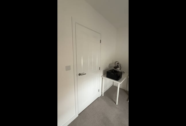 Modern Double Room – &pound;675 pcm (Bills Included) Main Photo