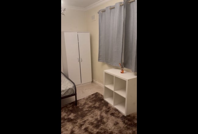Cosy single bed in a quiet and adorable house Main Photo