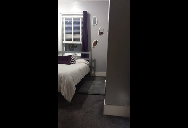 Double front of property room for rent Main Photo