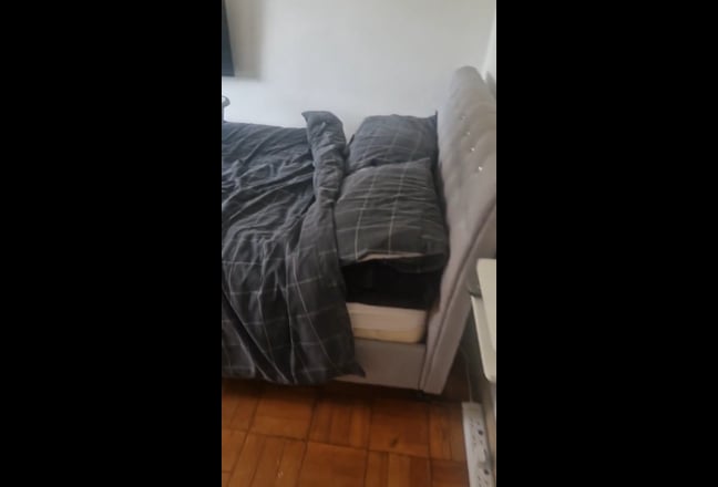 Large master bedroom.  Main Photo