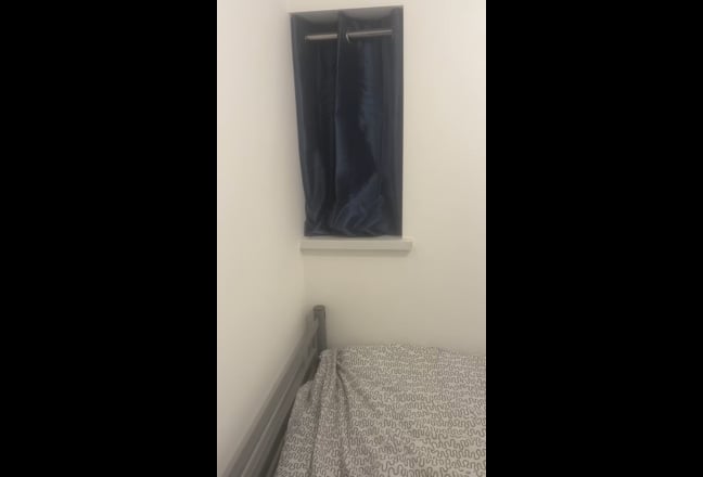 Room for rent Main Photo