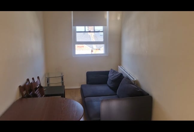 Two rooms to rent – Bright Modern Flat Main Photo