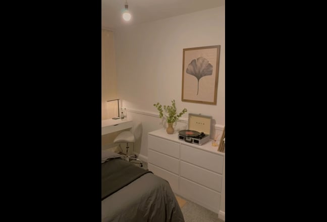 One Double Room – Sidcup (2 min Walk to Station) Main Photo