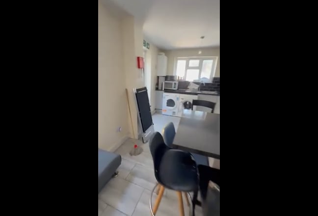 En-suite Room in shared House Plumstead Main Photo