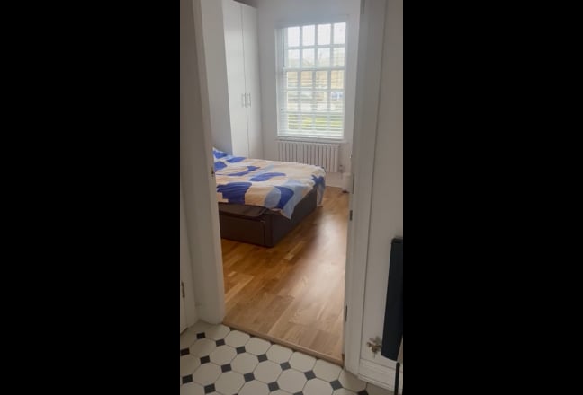 Modern Room with it’s own bathroom  Main Photo