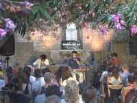 Roger Padrós i el duet L'Arannà omplen el Clos del Pastor en el Portalblau
