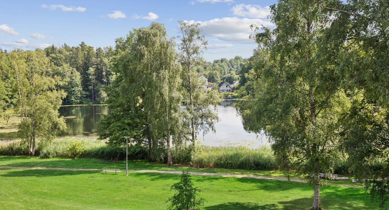 2 rum Lägenhet på Segersjövägen 63 Segersjö - Uttran Botkyrka kommun - video