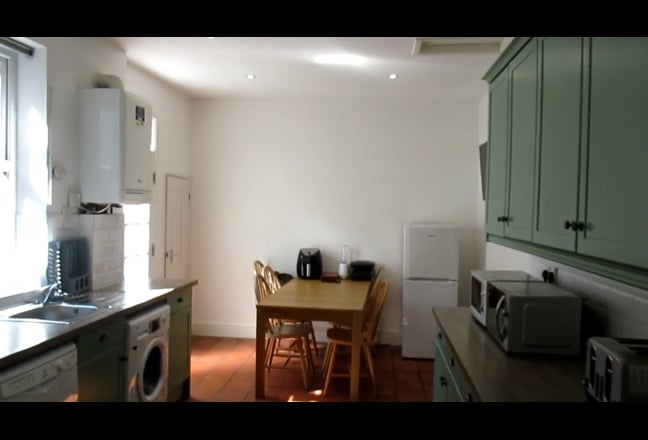 First Floor Furnished Double Bedroom Main Photo