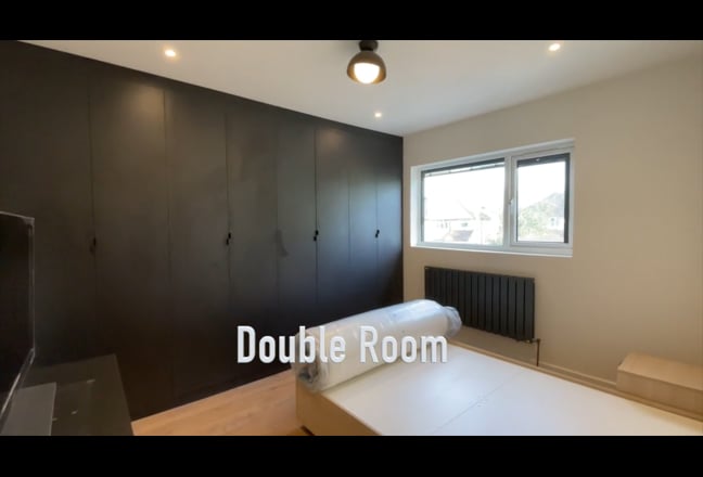 🌟 Large Luxury Master Bedroom | Bills Included Main Photo
