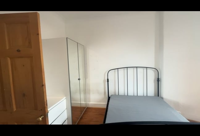 Double Room available in Shadwell E1W Main Photo