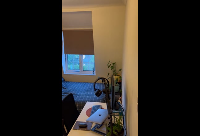 London Double Room - 8 minutes to station  Main Photo