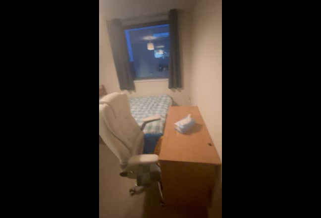 Double Room available in 2-Bedroom Flat  Main Photo