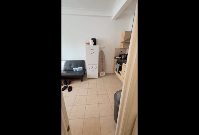 Delightful 2 Bedroom, 2 Bathroom Garden Flat Main Photo