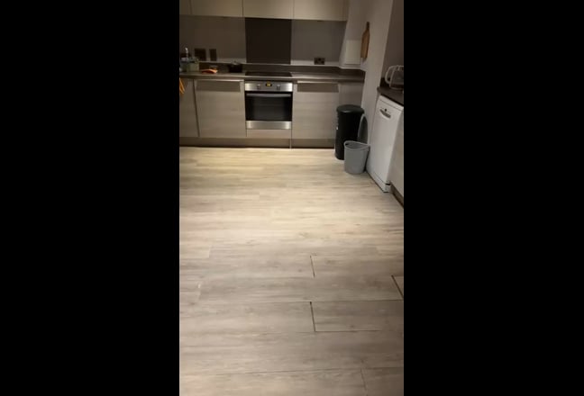 2 Double Rooms Available in modern apartment  Main Photo