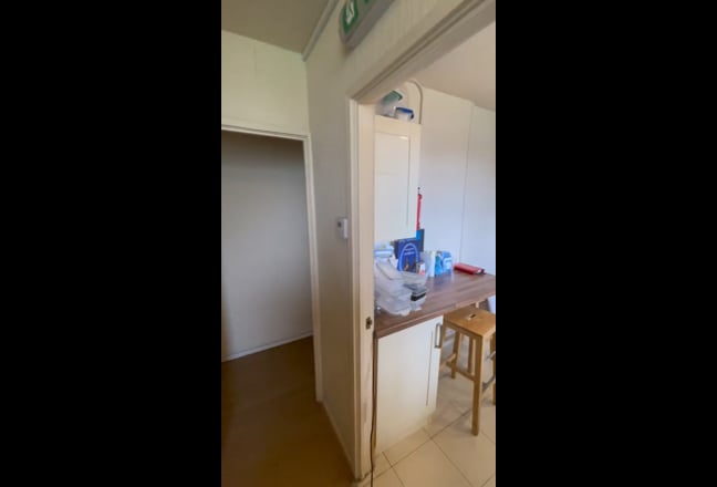 Spacious Double Room Available August 31st ! Main Photo