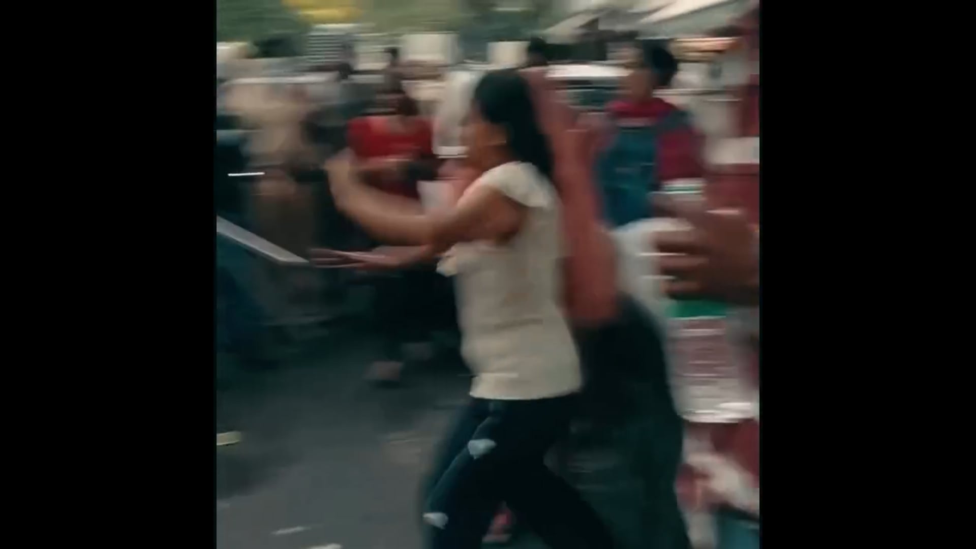 *🚨 अब फैसला समाज को करना होगा...*

*दिल्ली के जंतर-मंतर पर प्रदर्शन के दौरान बच्चों,