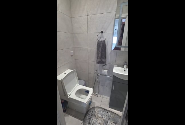 Modern Refurbished Room for Rent Main Photo