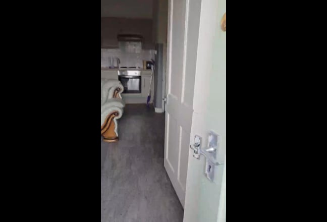 1b1b flat to rent Main Photo