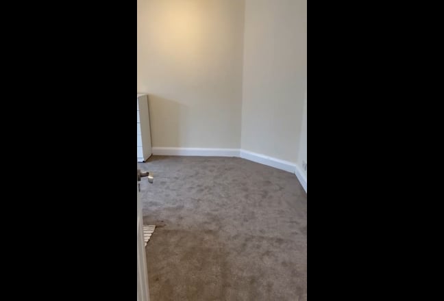 Large Double In Modern Garden House Next to Statio Main Photo