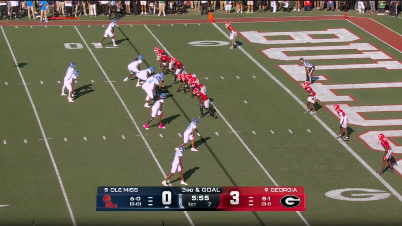 GL-Player kicks pylon and touches pylon
