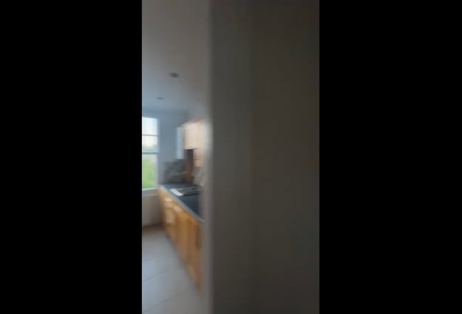 Genuinely bright and spacious 2nd floor flat in N6 Main Photo