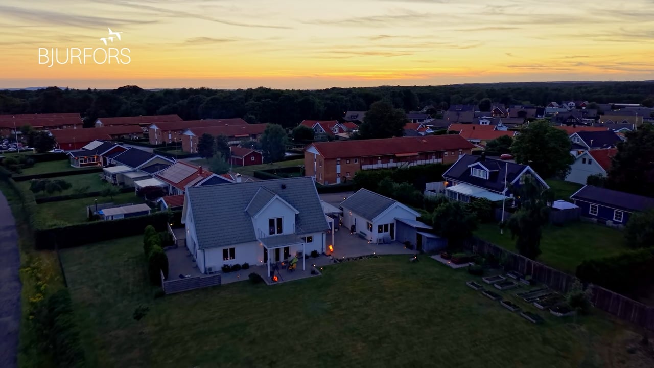 170 m² Villa på Baragatan 23 Ängelholms kommun - video